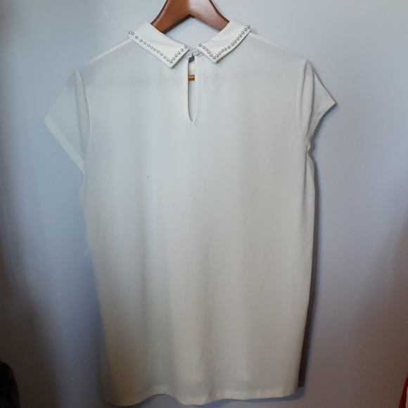 Dex Pearl Collar Blouse - Picture 5 of 6